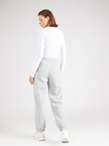 Champion Authentic Athletic Apparel Дънки Tapered Leg Панталон в сиво