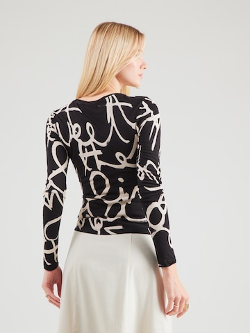 Tricou 'CHIARA' de la Desigual pe negru: spate