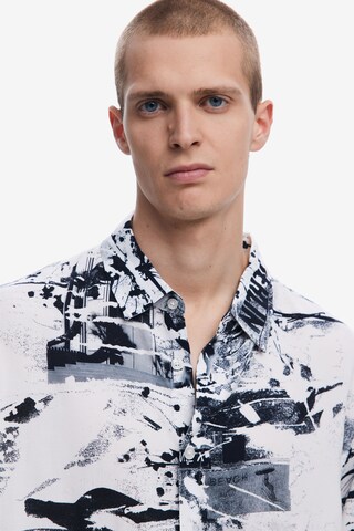 Coupe regular Chemise Desigual en noir