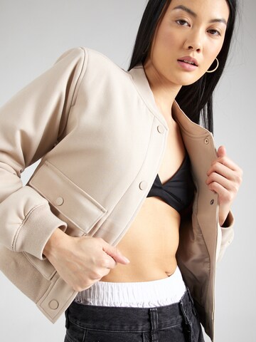 Abercrombie & Fitch Between-season jacket in Beige