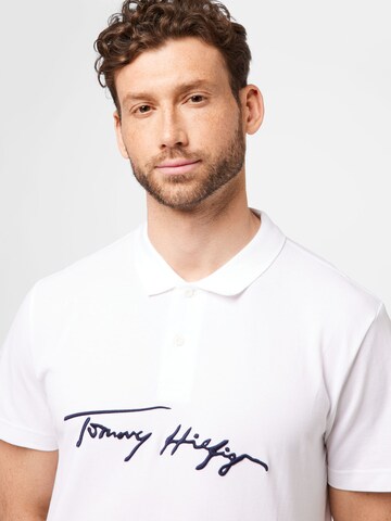 T-Shirt 'Signature' TOMMY HILFIGER en blanc