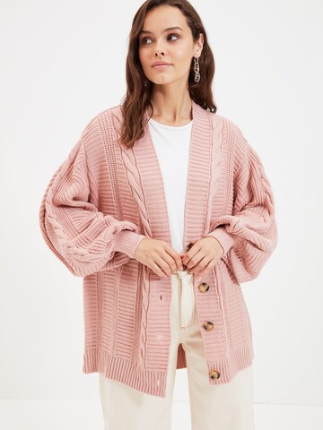 Trendyol Strickjacke 'Hijab' in Pink: Vorderseite