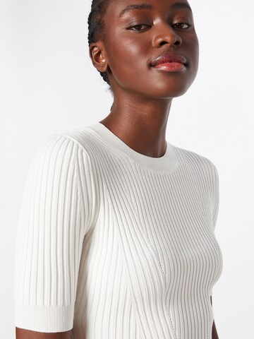 s.Oliver Sweater in White