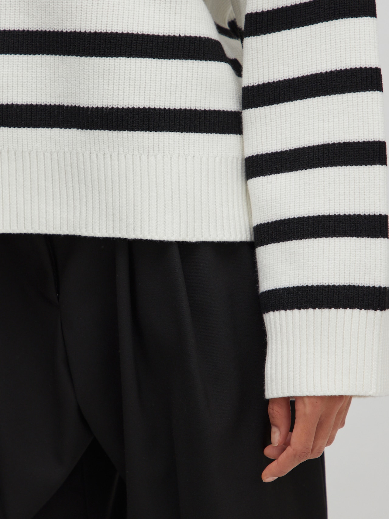 EDITED Produits Pull-over 'Taria' noir