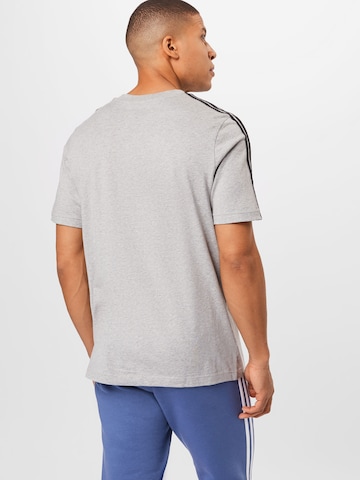 T-Shirt fonctionnel 'Essentials 3-Stripes' ADIDAS SPORTSWEAR en gris