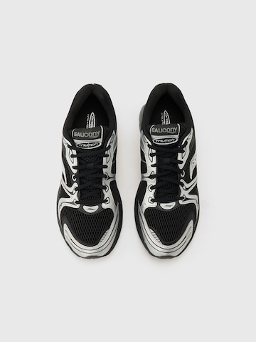 Sneaker low 'PROGRID TRIUMPH 4' de la saucony pe negru