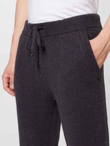 TOM TAILOR DENIM - regular Pantalón en gris