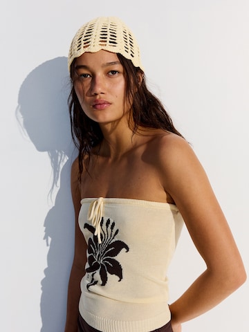 Bershka Mütze in Beige
