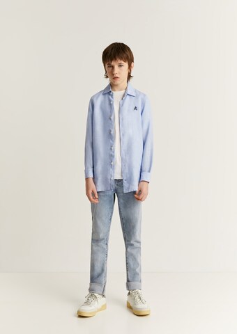 Coupe regular Chemise Scalpers en bleu : devant