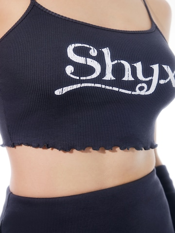 Top 'Fray' de la SHYX pe gri