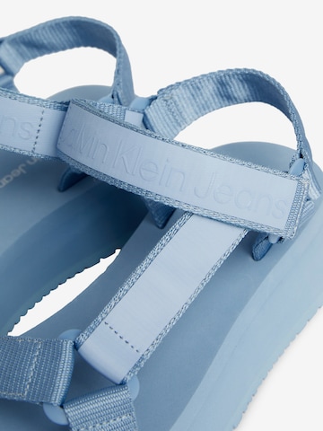 Calvin Klein Jeans Sandale in Blau