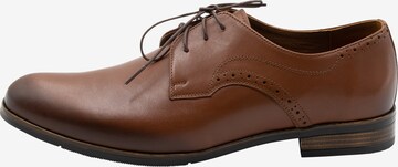 DreiMaster Klassik Lace-Up Shoes in Brown: front