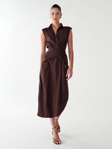 Willa Dress 'Vaeda' in Brown: front