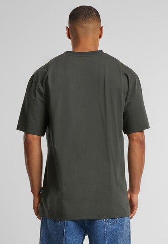 Karl Kani - Camisa 'Icy Chrome' em cinzento