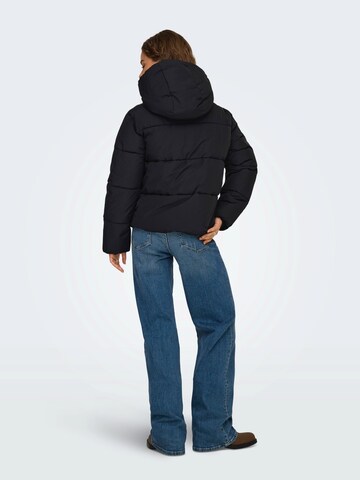 ONLY - Casaco de inverno 'ONLJUTA' em preto