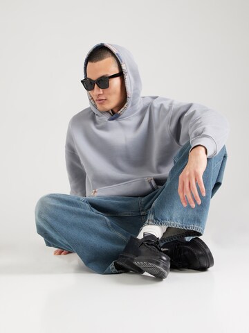 Abercrombie & Fitch - Sudadera 'ESSENTIAL' en azul