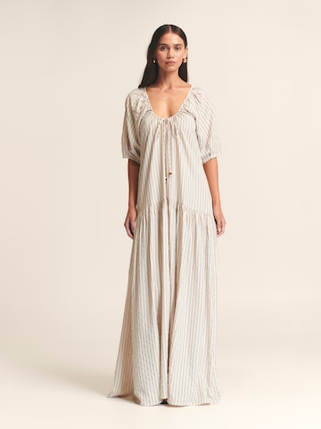 St MRLO Φόρεμα 'Florence' σε μπεζ