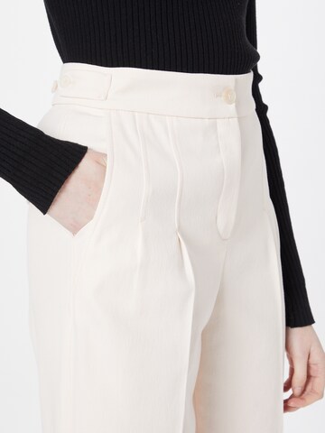 Riani Regular Pleated Pants in Beige