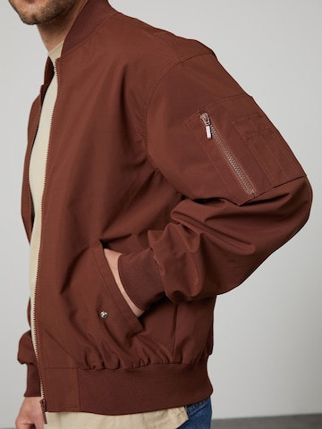 DAN FOX APPAREL Between-Season Jacket 'Kalle' in Brown