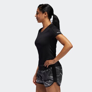 ADIDAS SPORTSWEAR - Camiseta funcional 'Run It' en negro