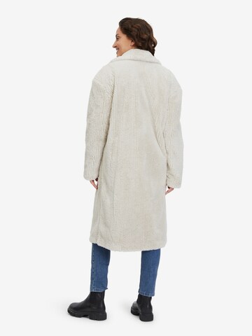 Amber & June Between-Seasons Coat in Beige