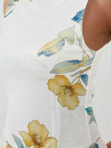 Hiccup - Vestido em branco