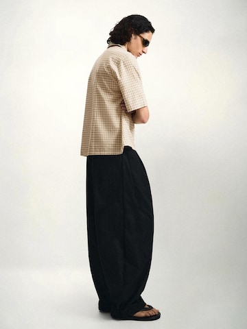 Barrel Pantalon à pince Bershka en noir