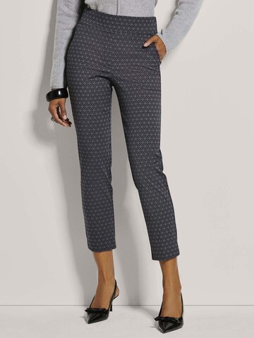 MADELEINE Slimfit Hose in Schwarz: Vorderseite