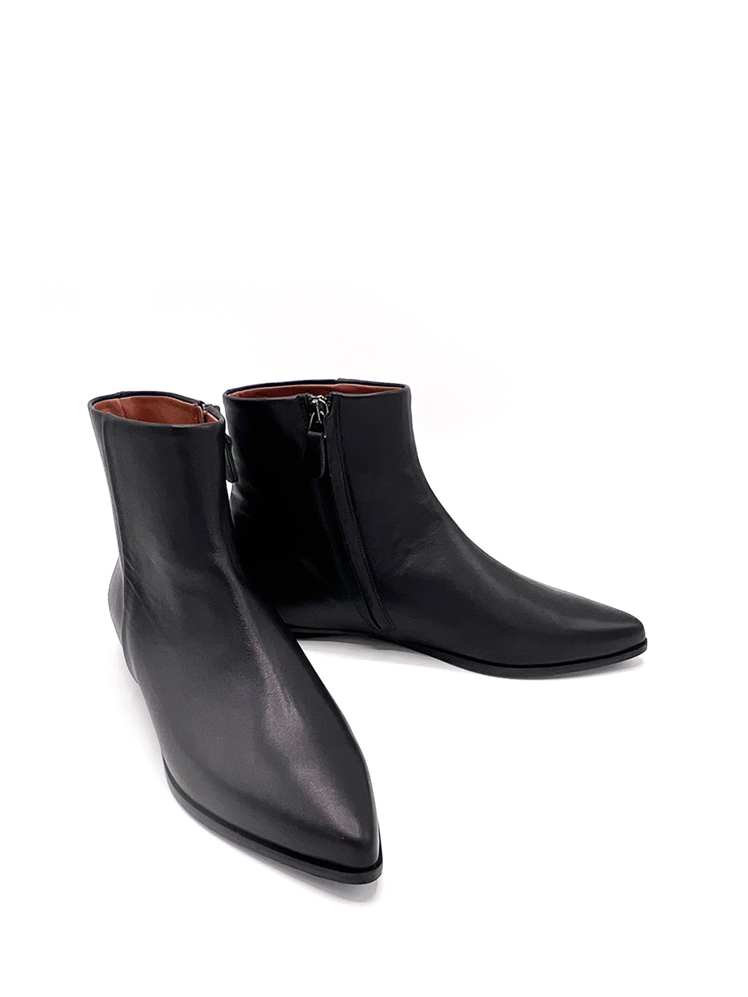 EIJK Ankle boots in Black
