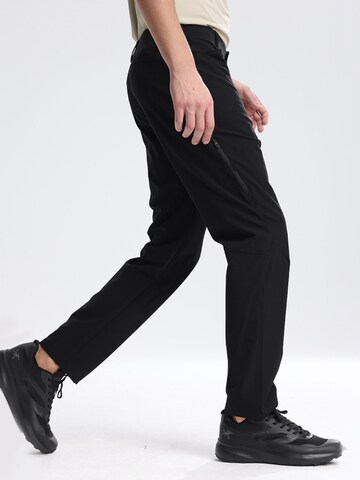 Youthup Slim fit Cargo Pants in Black