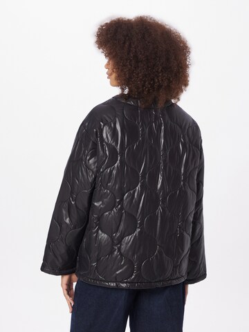 Sublevel Between-Season Jacket in Black