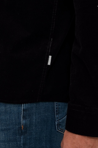 !Solid جينز مضبوط قميص 'JUAN' بلون أسود