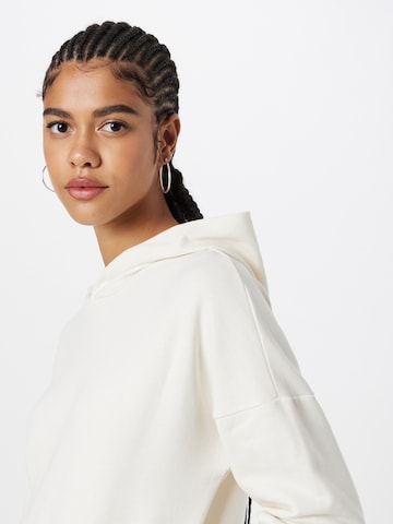 Sweat-shirt NU-IN en blanc