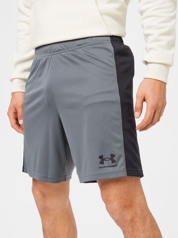 Regular Pantalon de sport 'Challenger' UNDER ARMOUR en gris