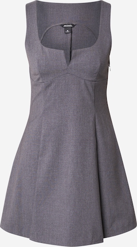 pelēks Monki Kleita: no priekšpuses