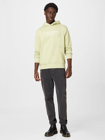 Calvin Klein Sweatshirt in Grün