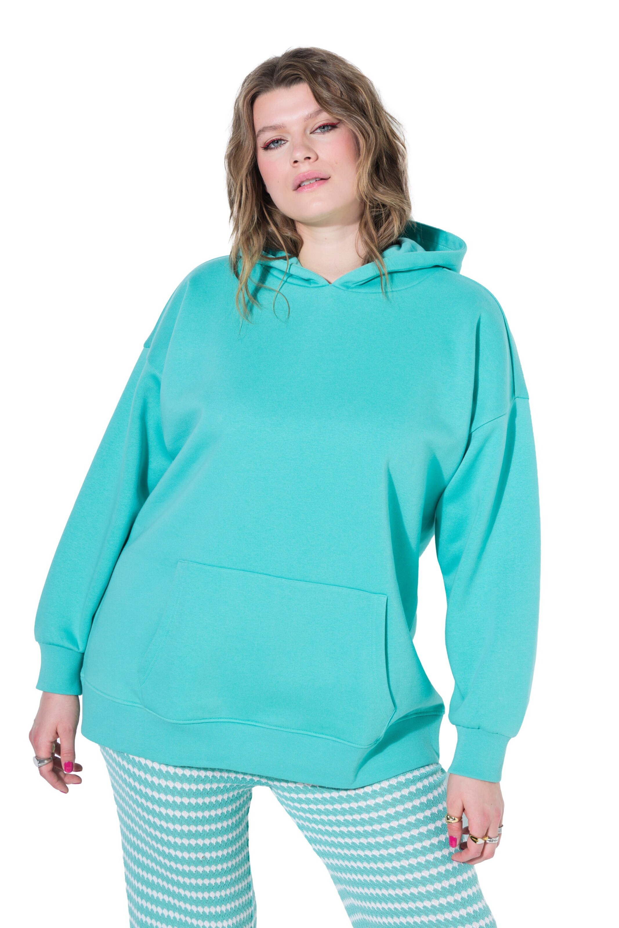 Studio Untold Sweatshirt in Groen: voorkant