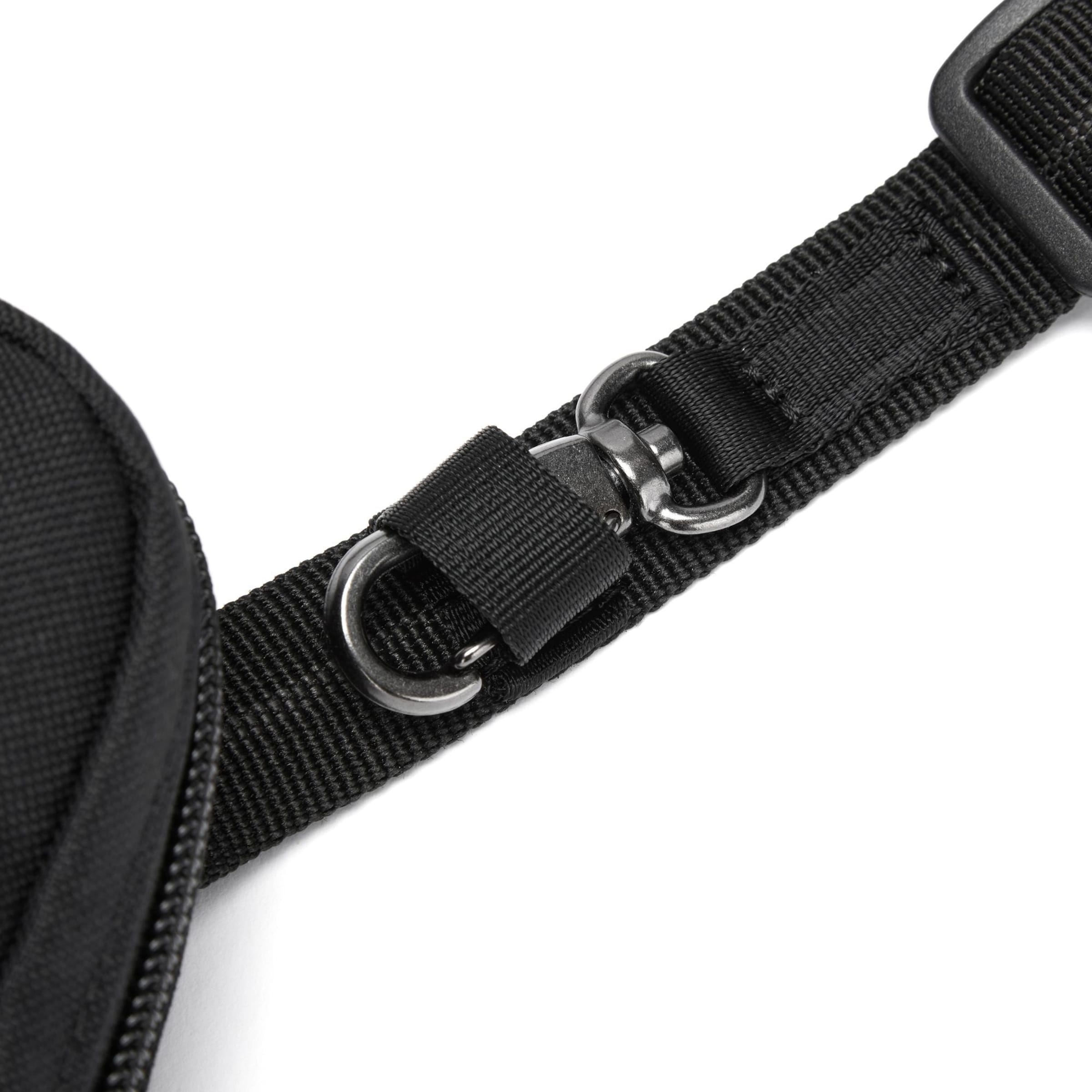 Pacsafe Crossbody bag in Black