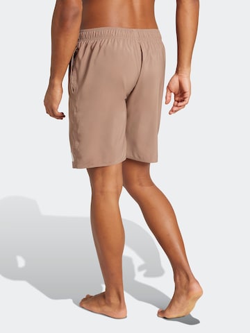 Pantaloncini sportivi da bagno di ADIDAS SPORTSWEAR in marrone