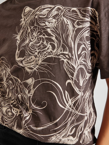 T-shirt 'PANTHERS' GUESS en marron