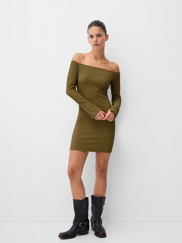 Abito di Bershka in verde