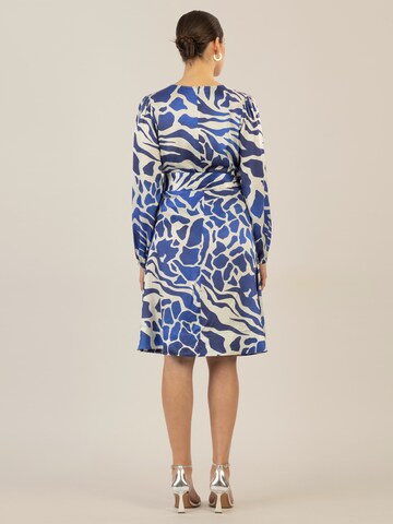 APART Kleid in Blau