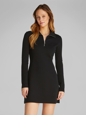 Robe Calvin Klein Jeans en noir : devant
