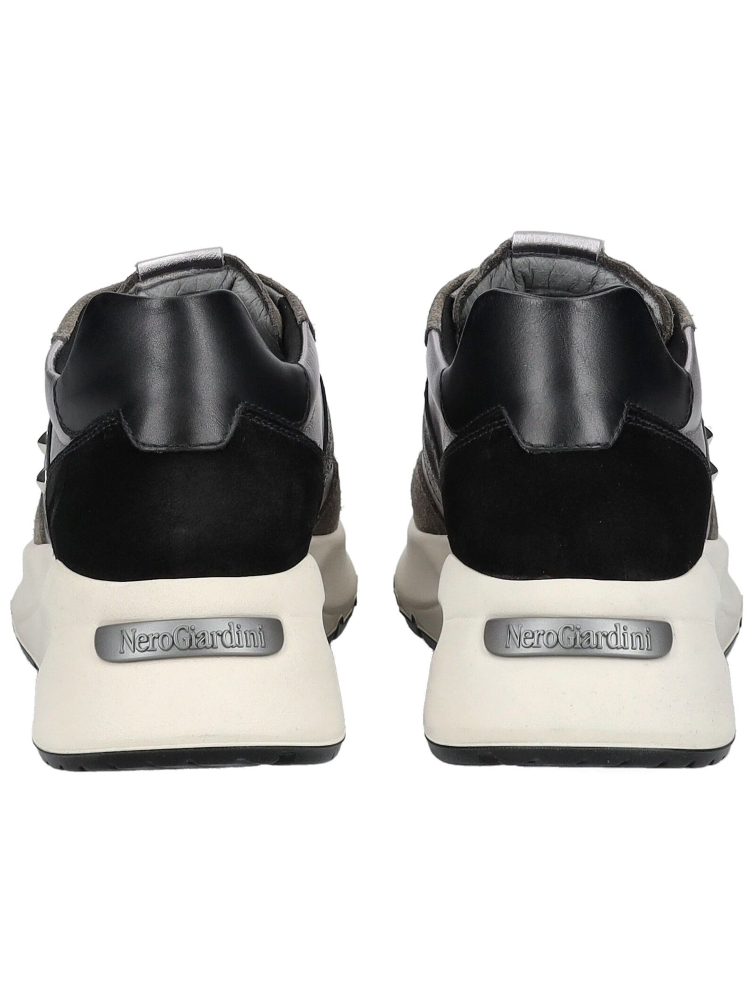 Baskets basses Nero Giardini en gris