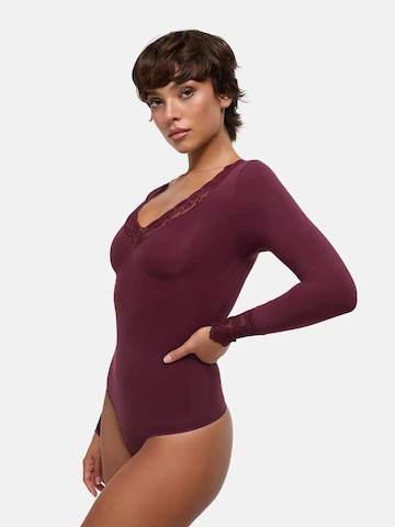 cfab - Body moldeador 'Clean Longsleeve V-Neck with Lace Sculpting Bodysuit with String' en rojo
