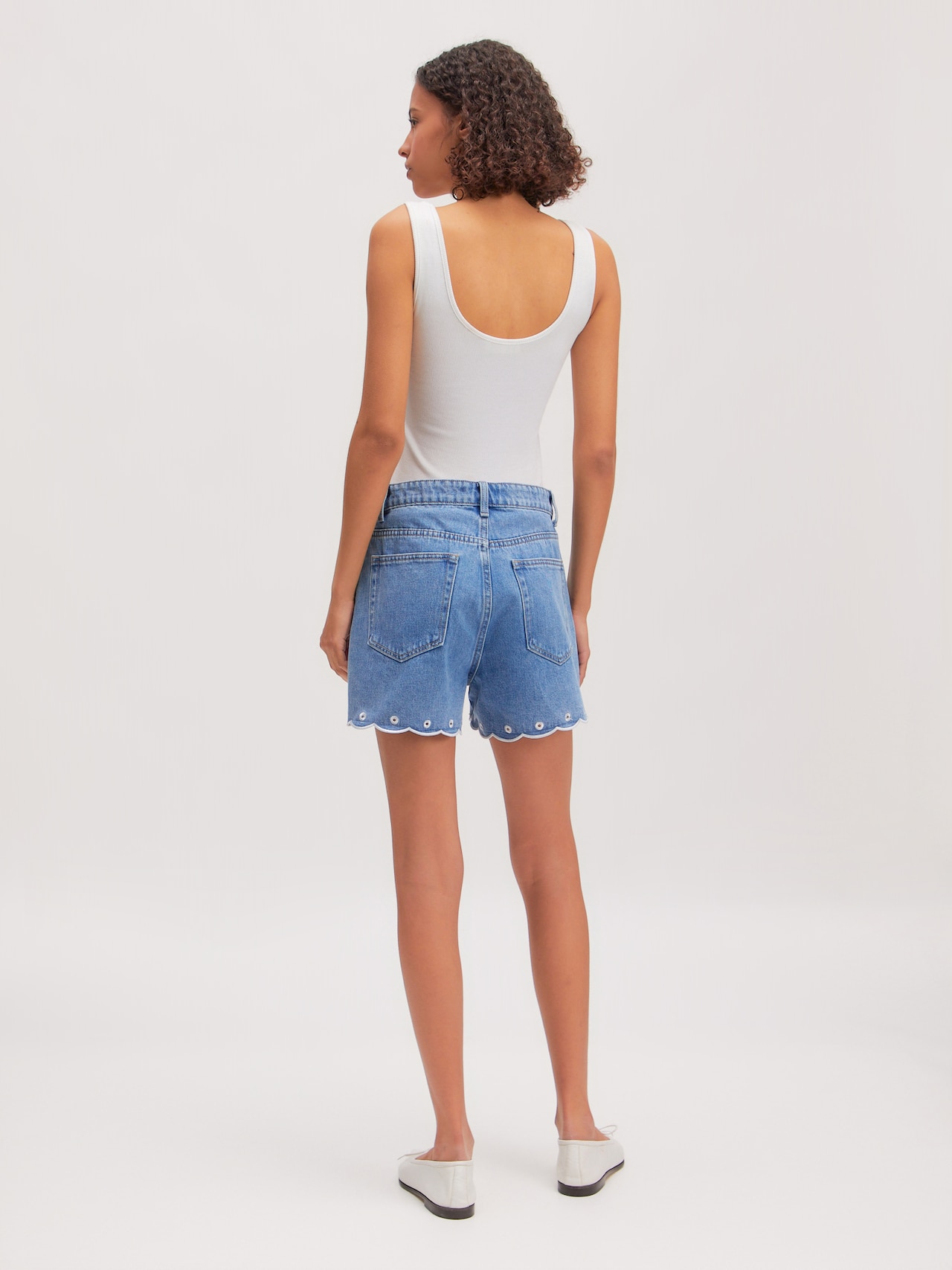 EDITED Nouveautés Pantalon 'Gustava' bleu clair