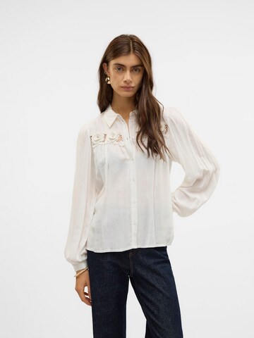 VERO MODA Blúz 'VMKAREN' - fehér: elől