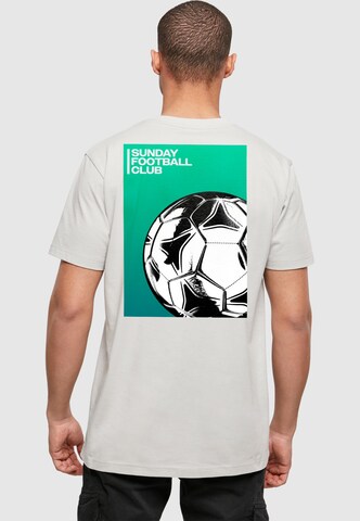 Mister Tee Shirt 'Sunday Football Club' in Grau