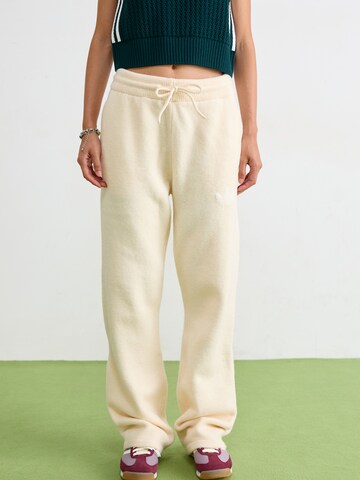 Loosefit Pantalon 'Athletic Dept' ADIDAS ORIGINALS en blanc : devant