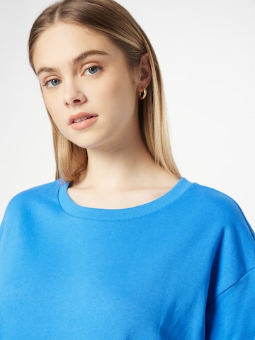 NÜMPH - Sweatshirt 'BRIANNI' em azul